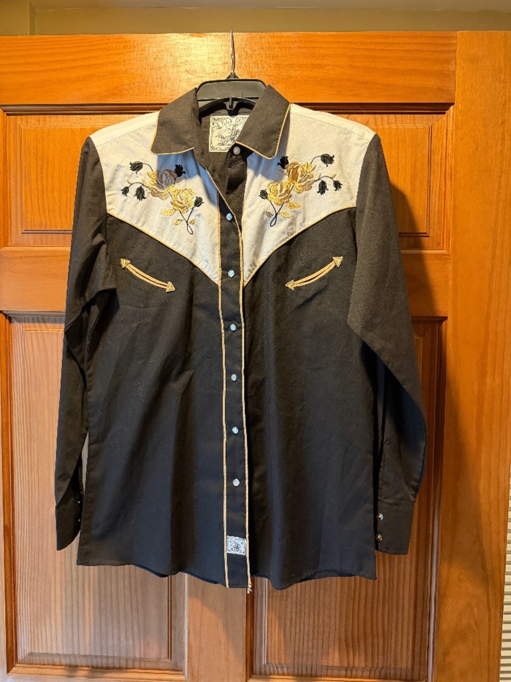 Ely 1878 For Her, black with gold roses medium